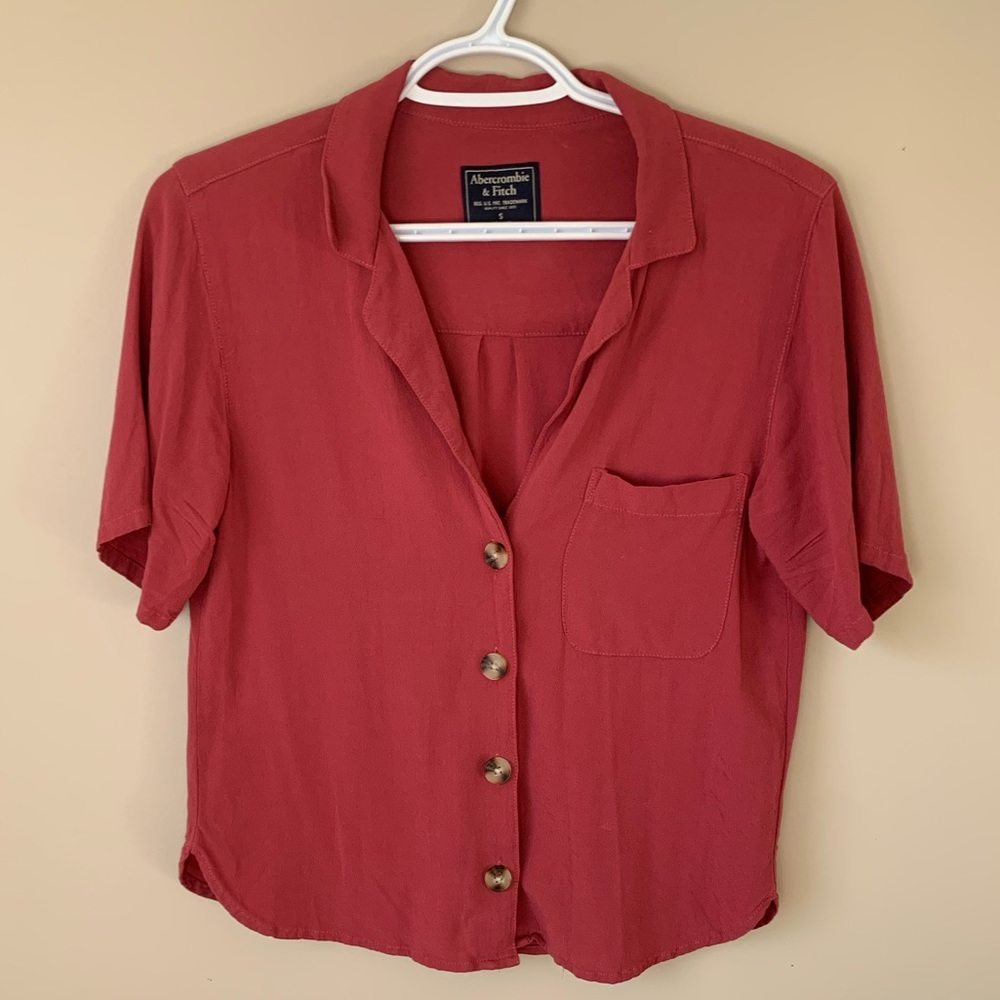 Short Sleeve Collared Blouse